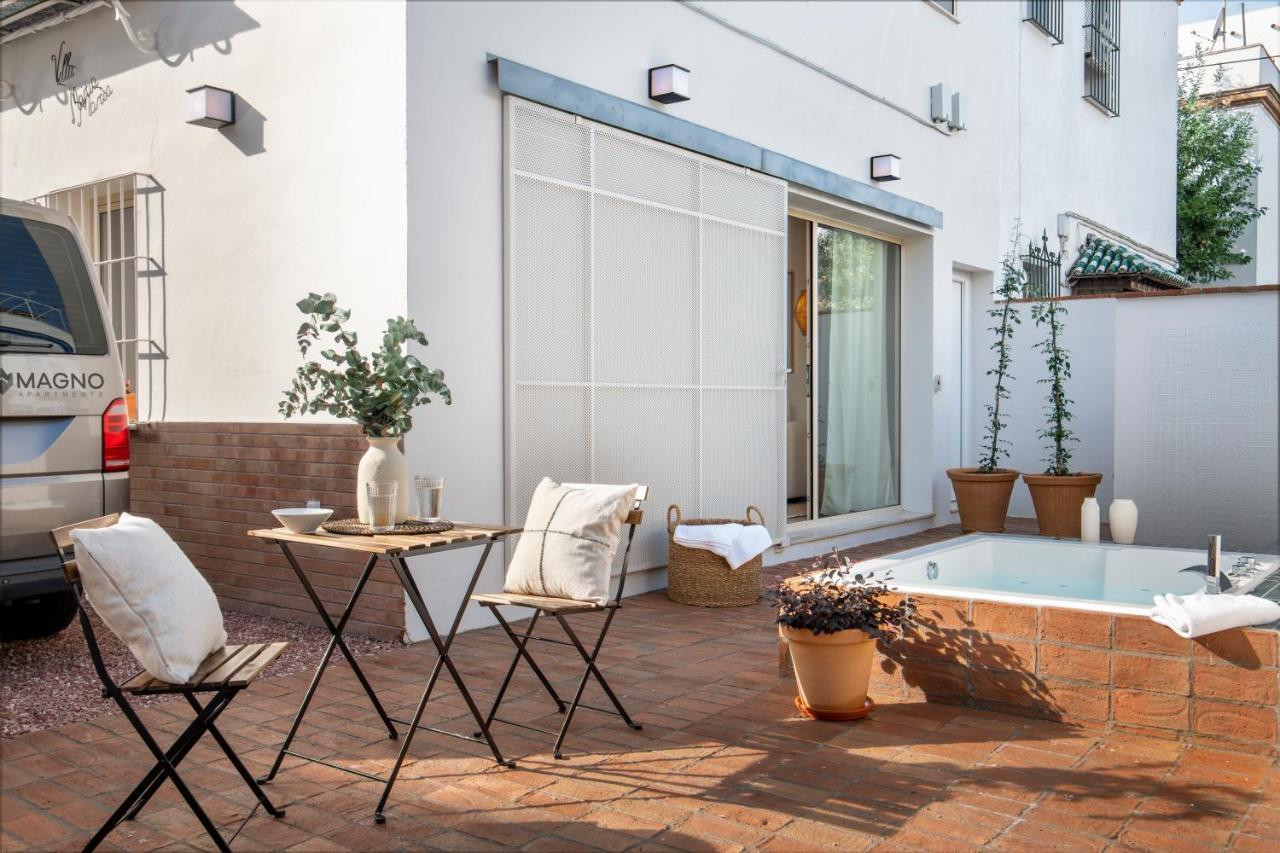 Magno Apartments Robles With Jacuzzi And Private Parking Sevilla Buitenkant foto